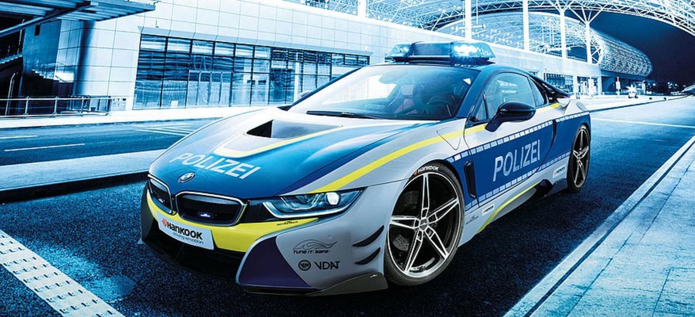 对bmw i8警车来说,宣传的功用远大于抓捕犯人.