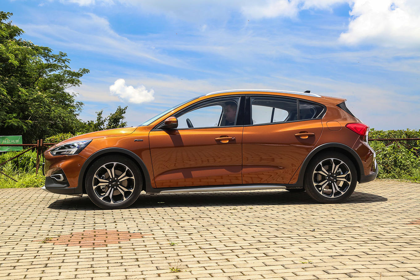 福特的新锐suv之路,试驾福克斯active