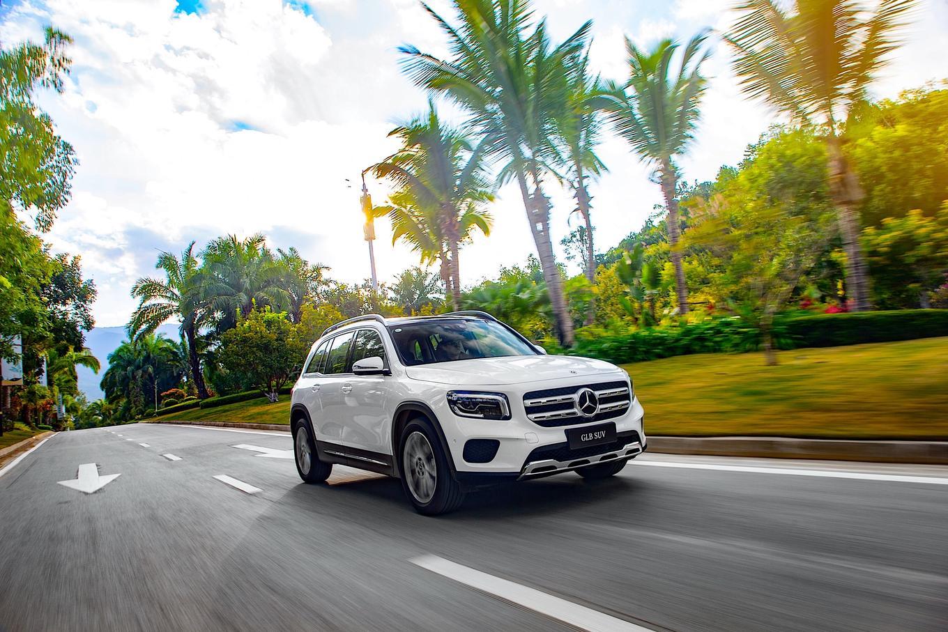 梅赛德斯-奔驰glb