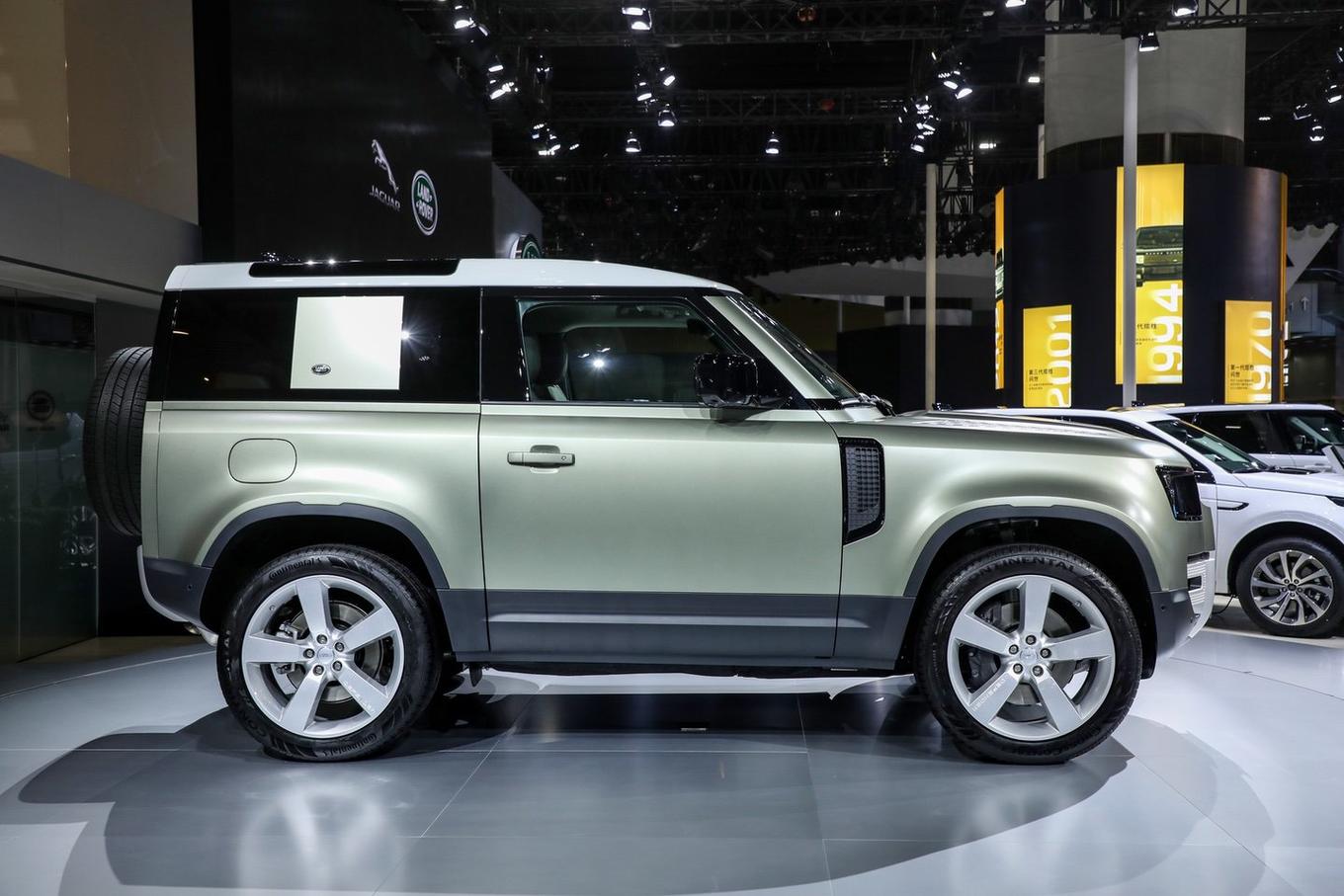 以及揽胜家族一起,构成了路虎品牌完整的豪华全地形suv拼图