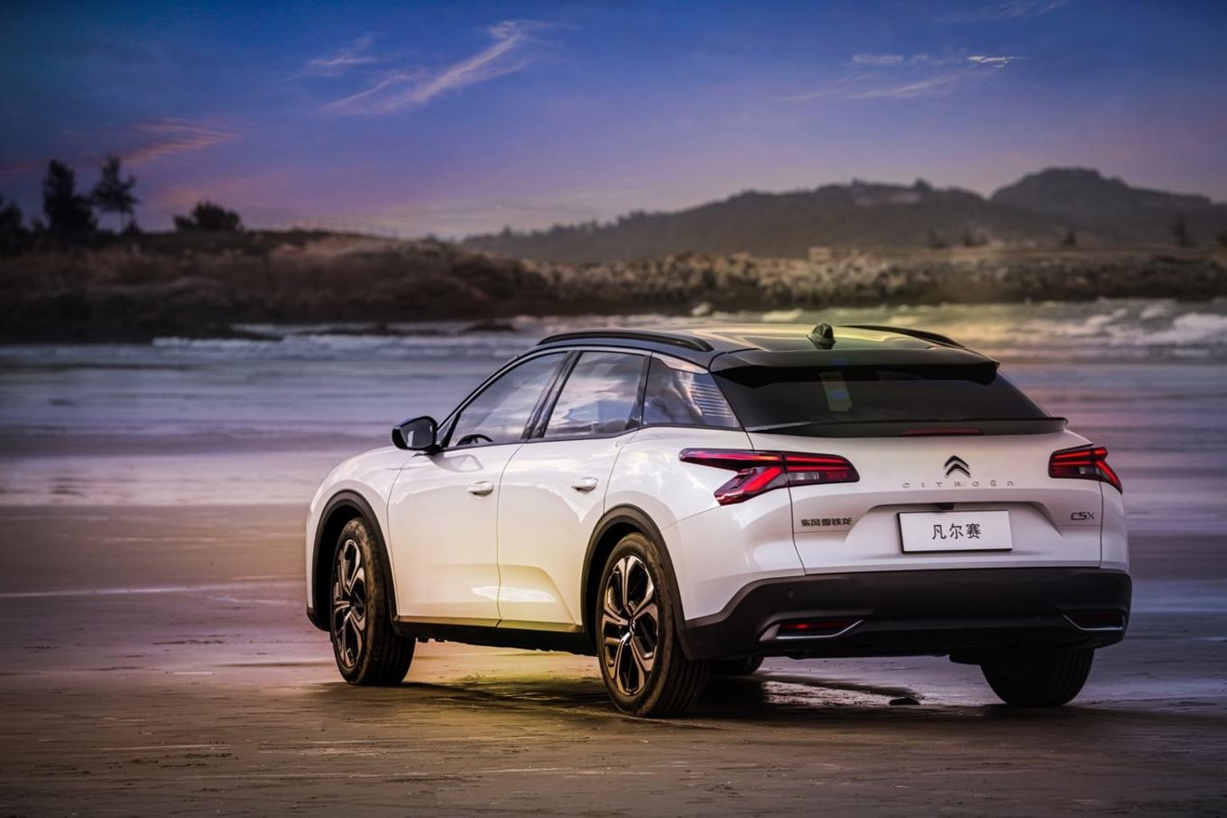 起价1437万元东风雪铁龙凡尔赛c5x力争上游