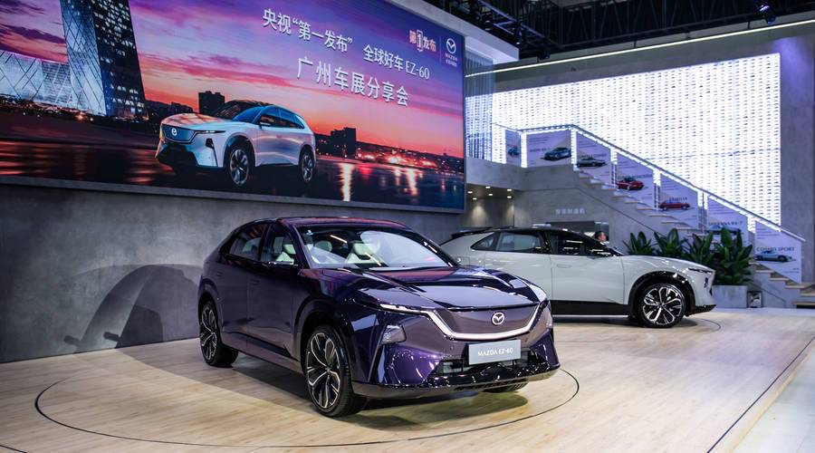 EZ-60与EZ-6亮相广州，长安马自达加速新能源产品布局